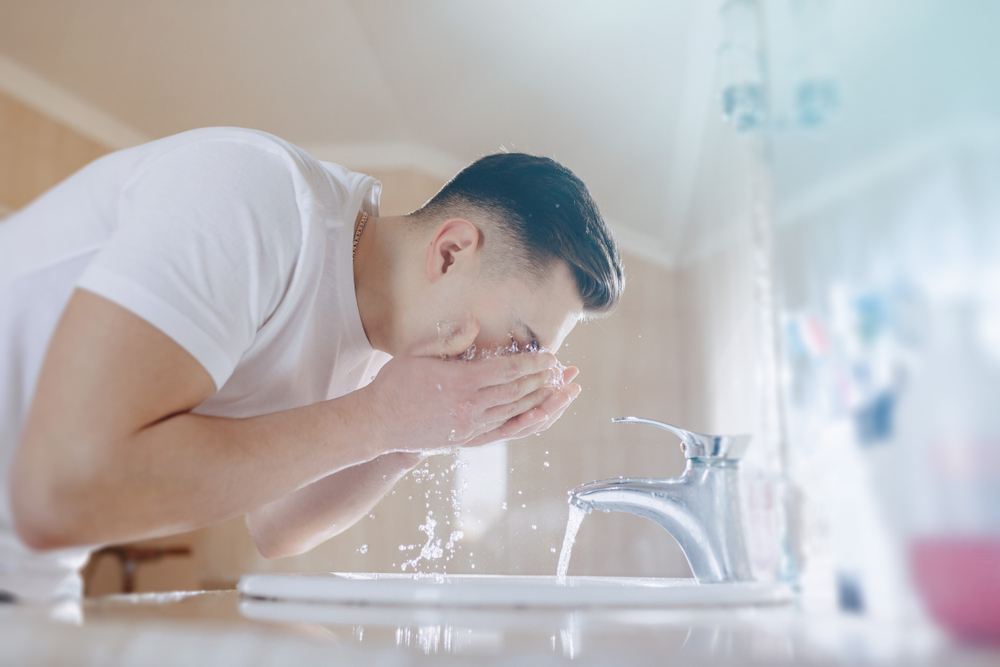 肌が綺麗な男性は何をしている 男の肌ケア徹底ガイド メンズエステなら 男のエステ ダンディハウス