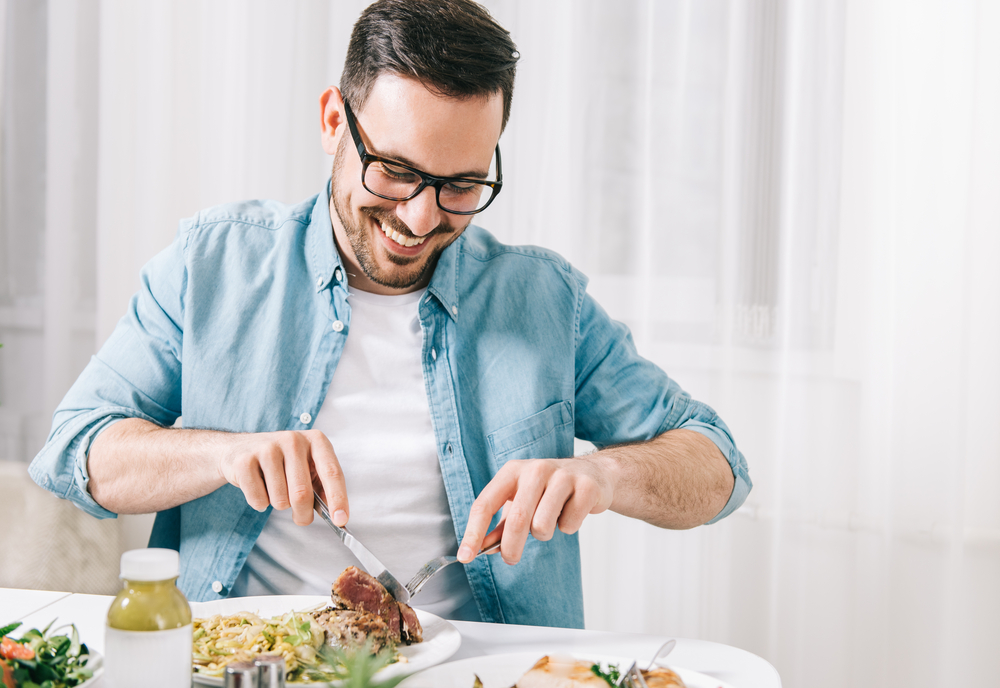 食事制限はしなくてもok 我慢しないダイエットとは メンズエステなら 男のエステ ダンディハウス