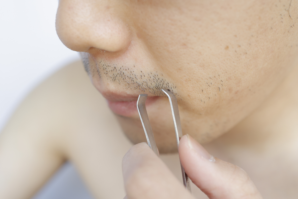 ヒゲを抜くのは良くない デメリットとその他の自己処理方法 男のエステ ダンディハウス